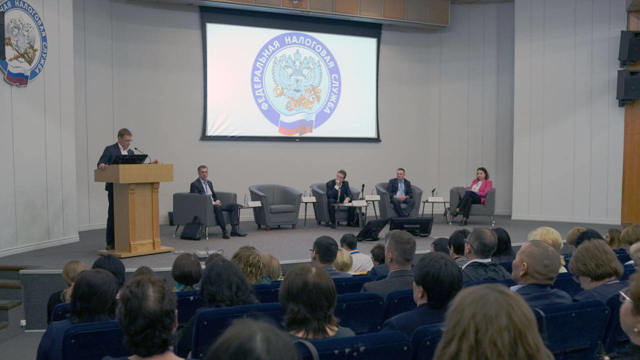 Налоговики помогают властям поддерживать бизнес. Так считают в Минфине